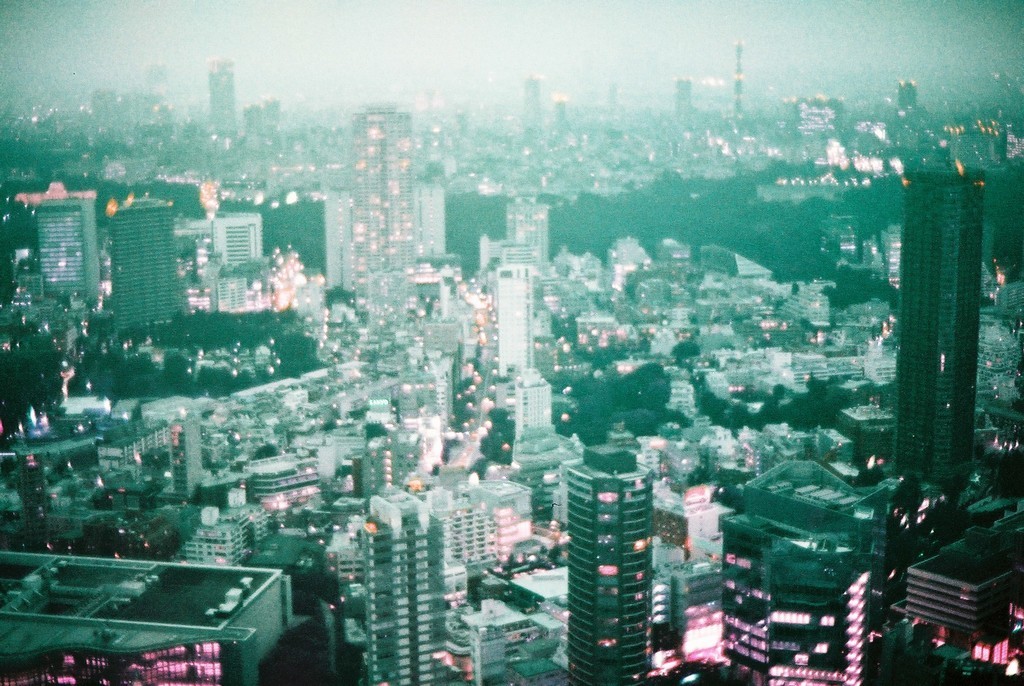 Lomography ロモグラフィー LomoChrome Purple フィルム