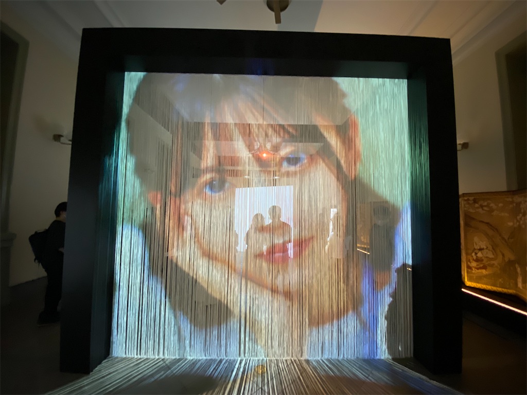 f:id:yoshihiro1105:20210913012031j:image 「春夏秋冬/フォーシーズンズ 乃木坂46」展の斎藤飛鳥さん