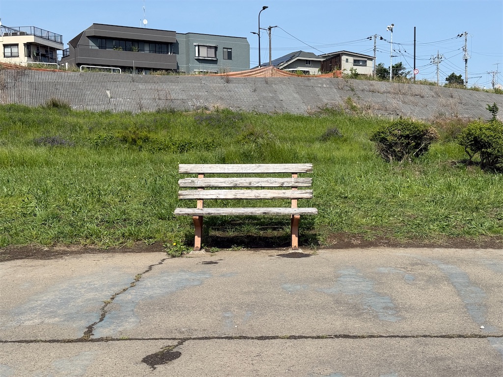 なんてことはないアットザベンチのベンチ