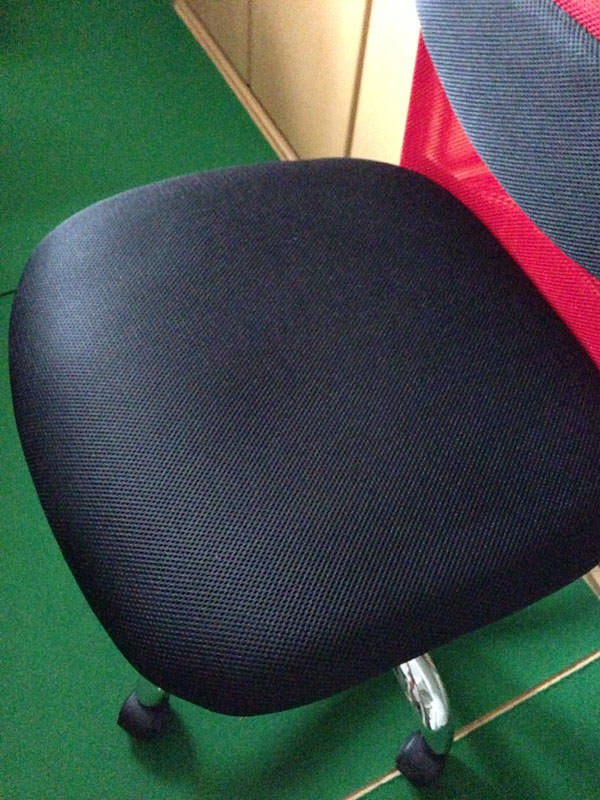 楽天で買ったメッシュチェア シリウス
