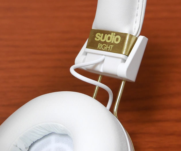 左右の判別方法　英語でRIGHTと書かれている