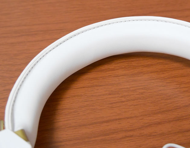 ヘッドレスト部分