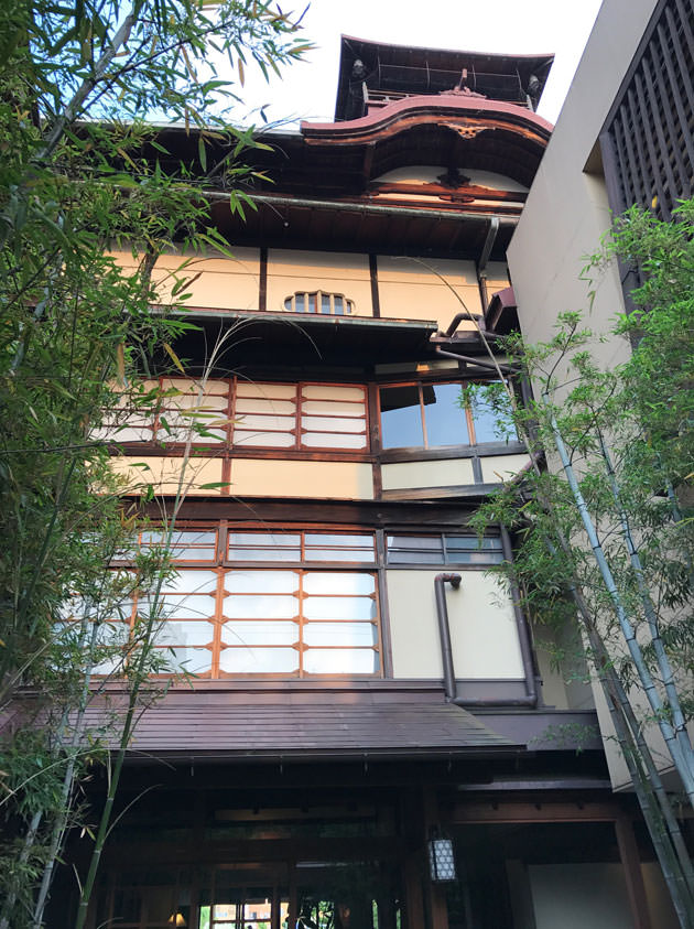 LE UN（ルアン）FUNATSURU KYOTO KAMOGAWA RESORTの歴史ある建物