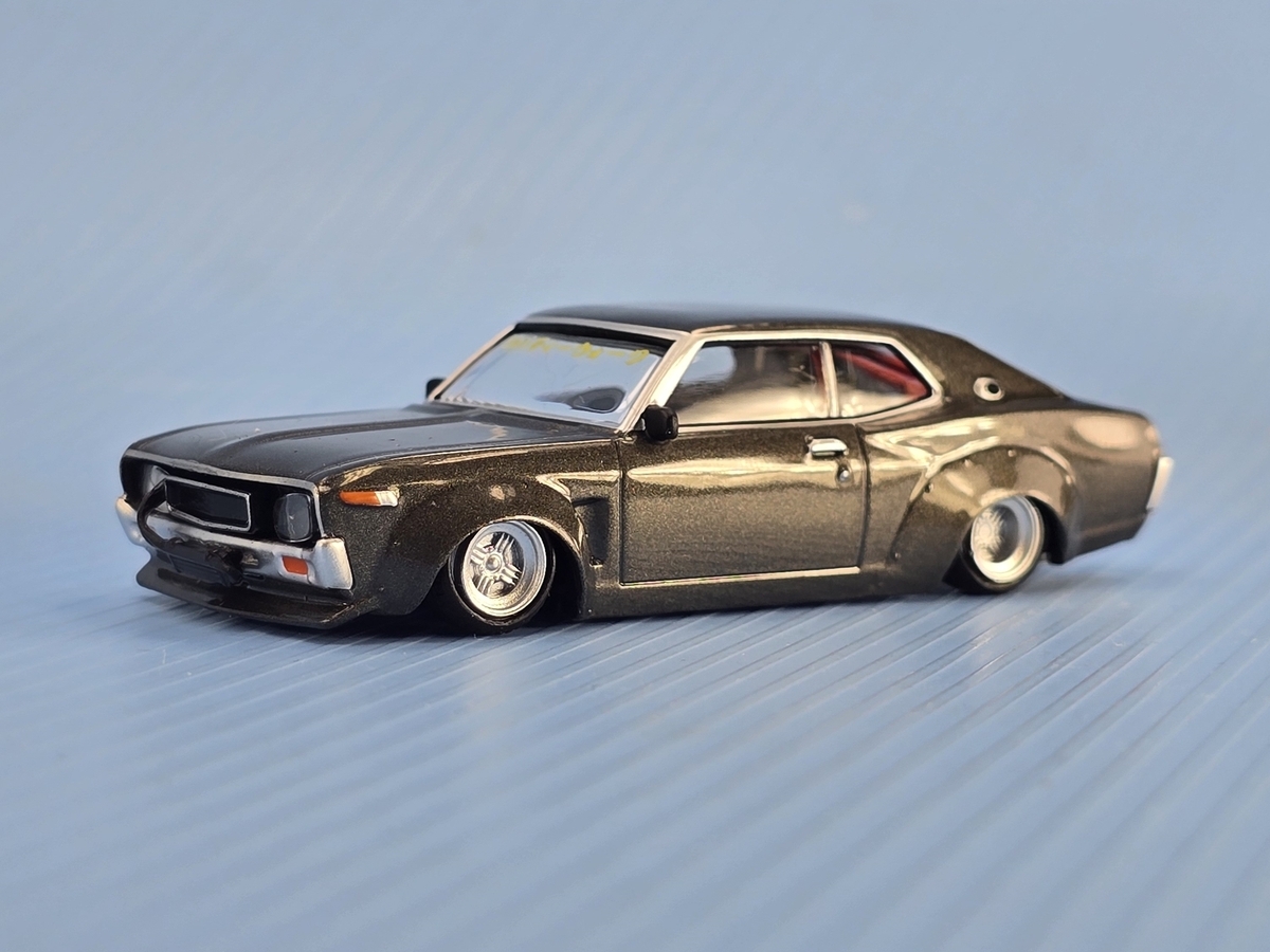 LBワークス 130ローレル 1973年式(C130)1：ブラック アオシマ