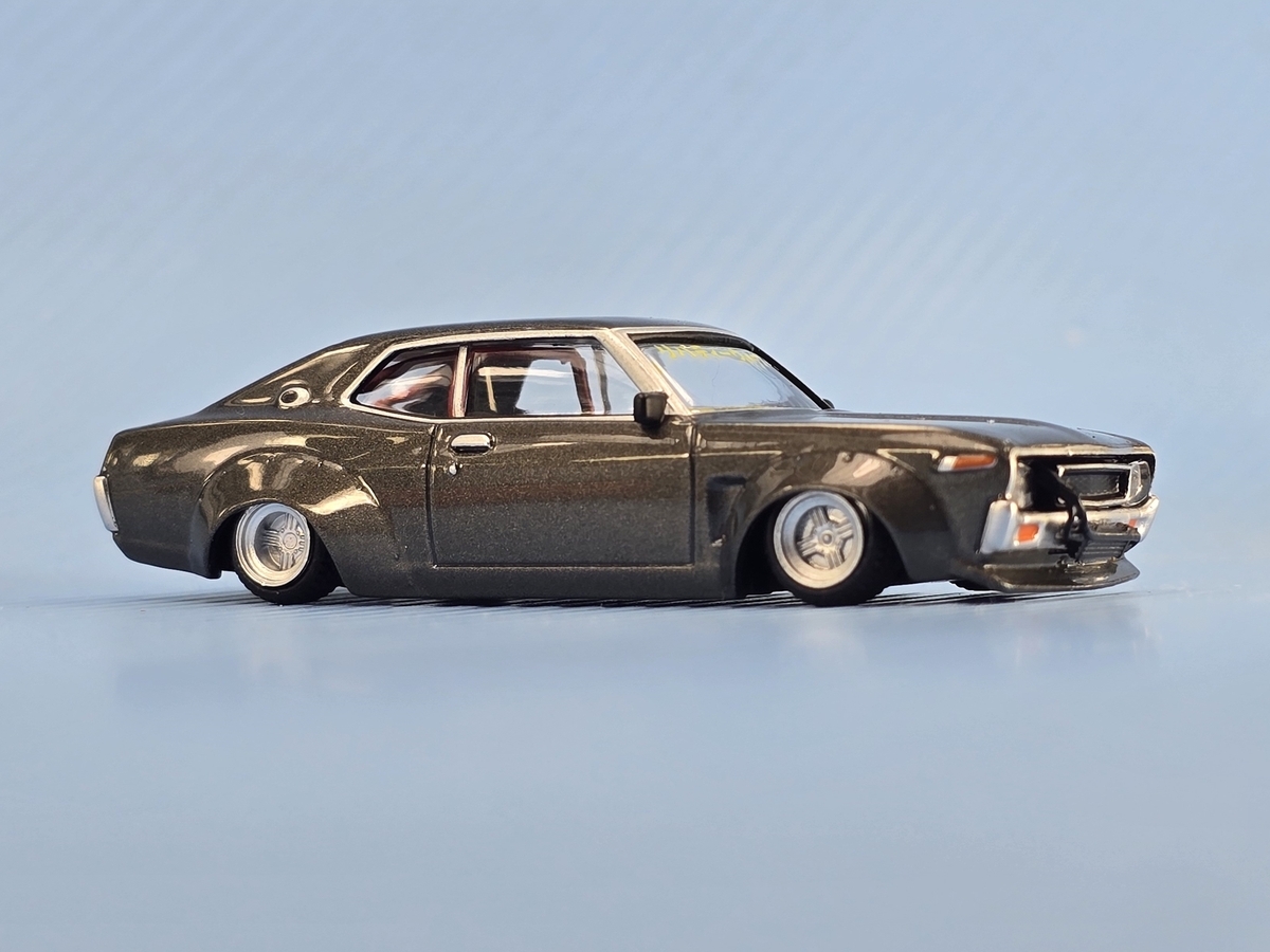 LBワークス 130ローレル 1973年式(C130)1：ブラック アオシマ
