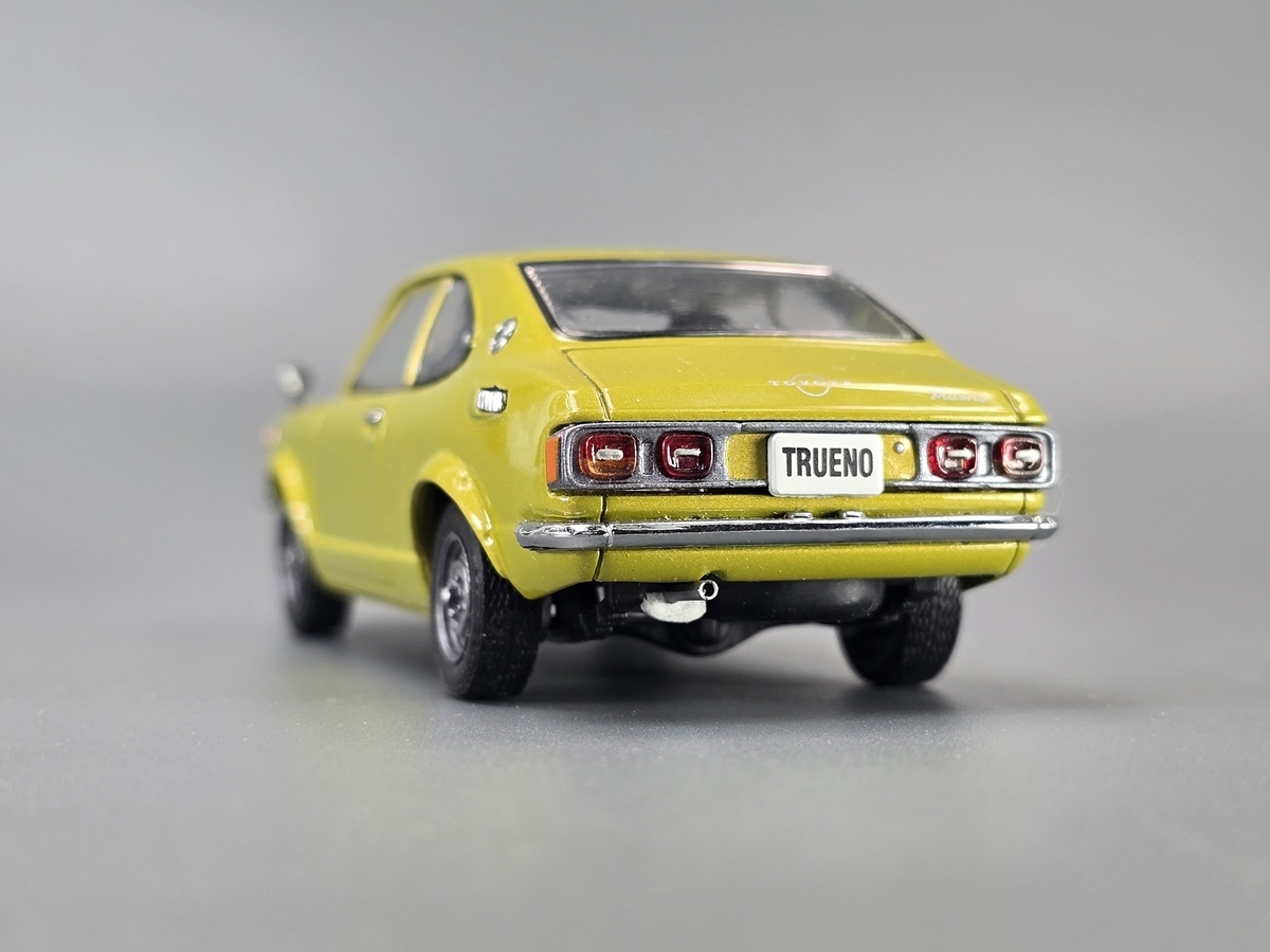 トヨタ・スプリンター トレノ（TE27型） エブロ（EBBRO） 1/43 - 今日