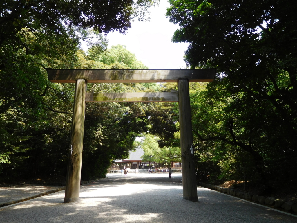 名古屋・熱田神宮の鳥居