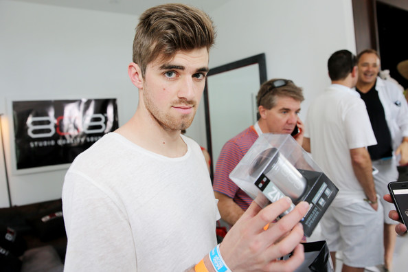 ザ チェインスモーカーズ The Chainsmokers Closer の男性ボーカル部分はメンバーの1人は アンドリュー タガート Andrew gart のが歌っていた 90s生まれミレニアル世代のメモ帳 備忘録 アメリカ駐在員日記