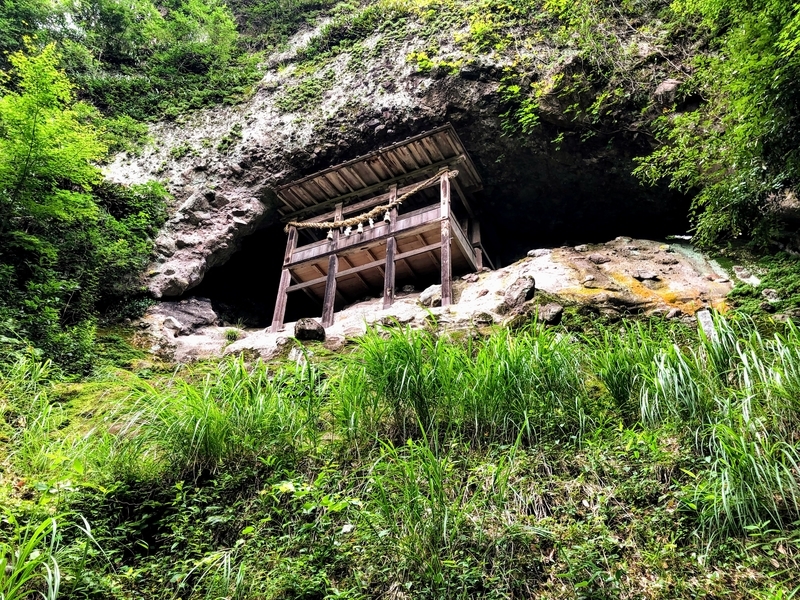 岩屋キャンプ場_周辺情報_岩屋神社