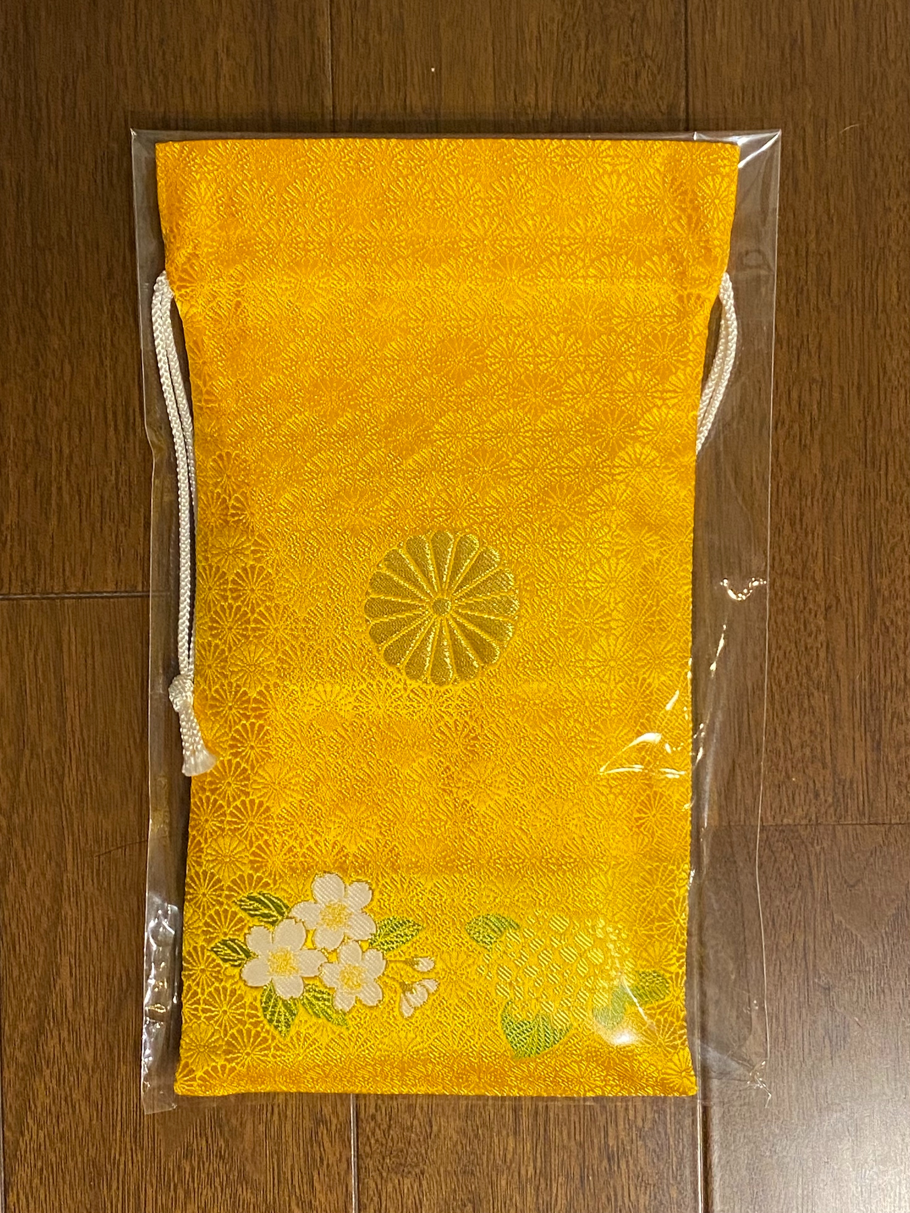 期間限定価格！　常磐御前 ★雪行の図 鎌倉源義経 桐箱 幅広69cm 期間限定！ 常磐御前 ☆雪行の図 鎌倉源義経 桐箱 幅広69cm