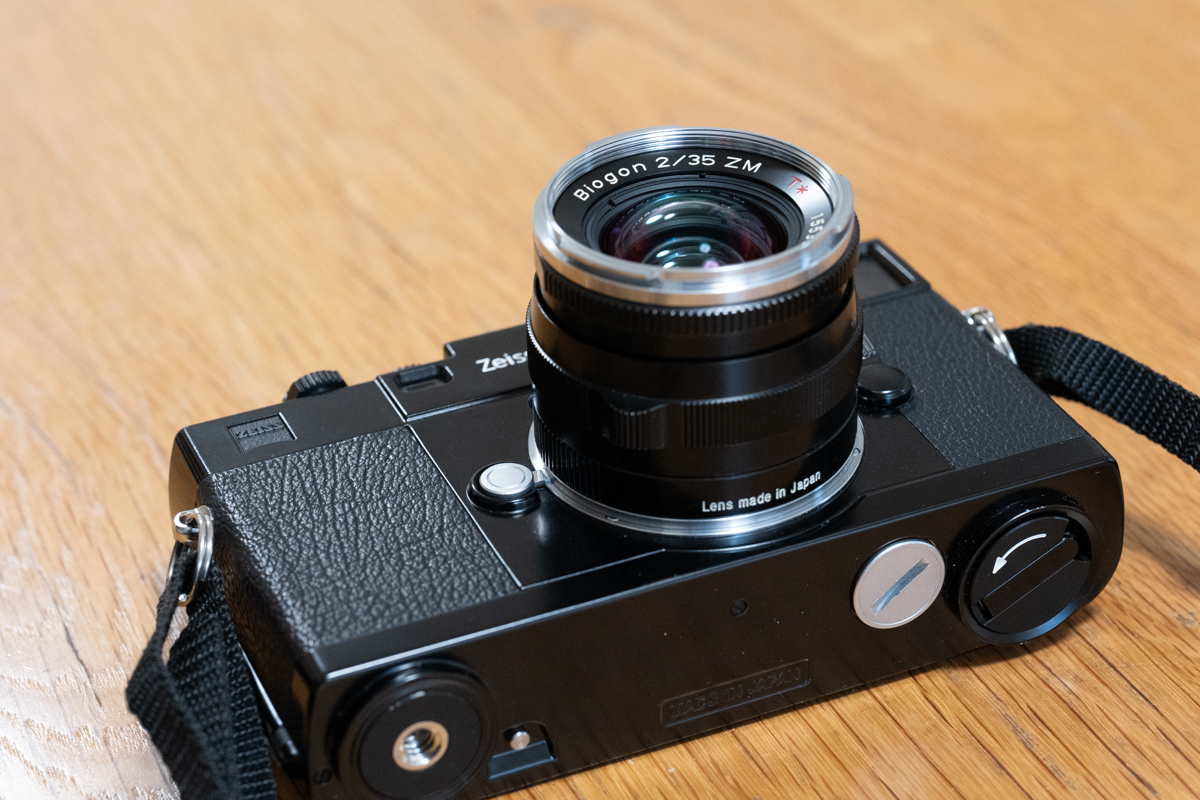 阿佐ヶ谷, Zeiss Ikon ZM & & Biogon T* 2/35 ZM - アルファ・プラス 