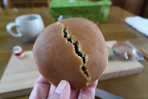 締めは黒門町「元祖どらやき」😎うさぎやオマージュ - 週刊あんこ