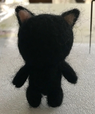 100均で始める】羊毛フェルトで黒ネコを作ってみた(前編) - 雨音ライト