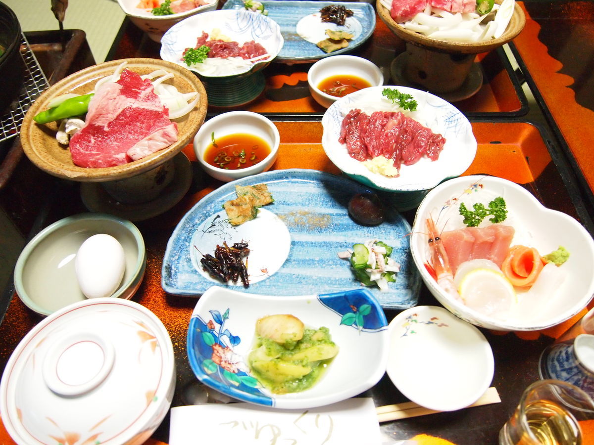 温泉宿の食事の量 多い 少ない 温泉好きのお湯