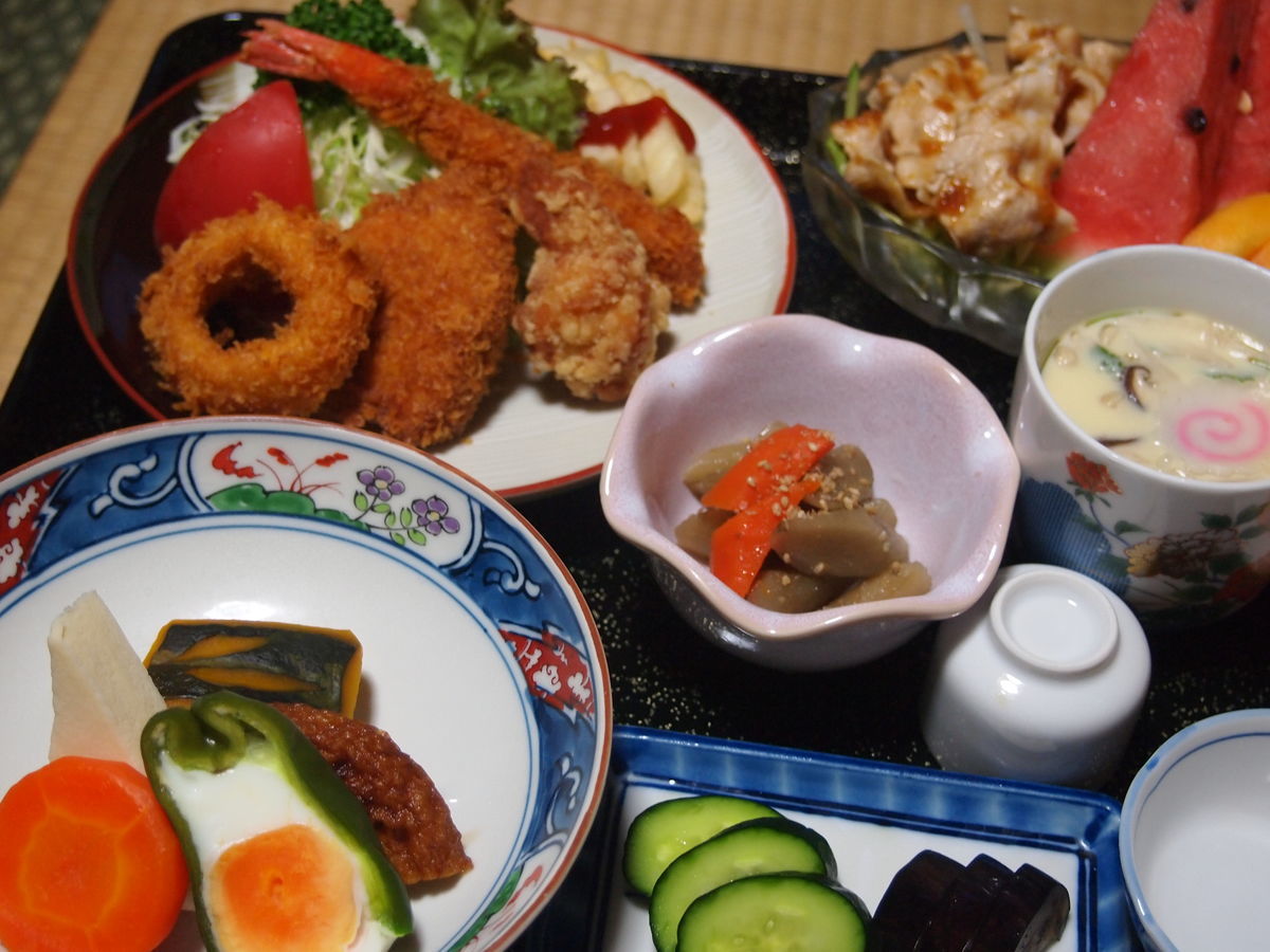 温泉宿の食事の量 多い 少ない 温泉好きのお湯