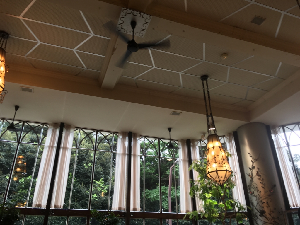 東京 新宿 映画 君の名は の主人公 瀧くんのバイト先のレストラン どりっぷ