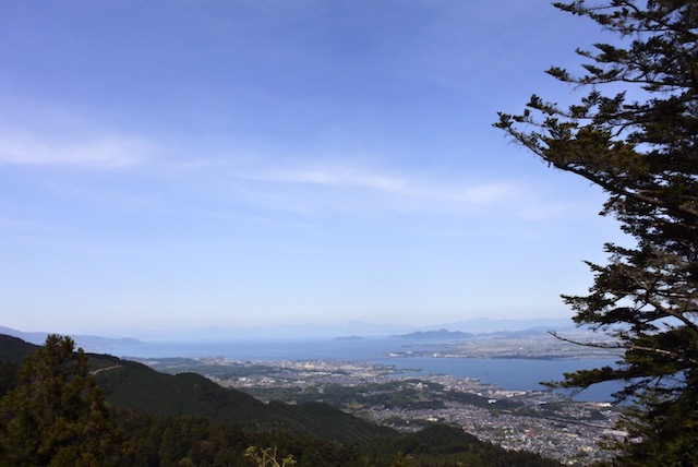 坂本ケーブル駅前から見える景色