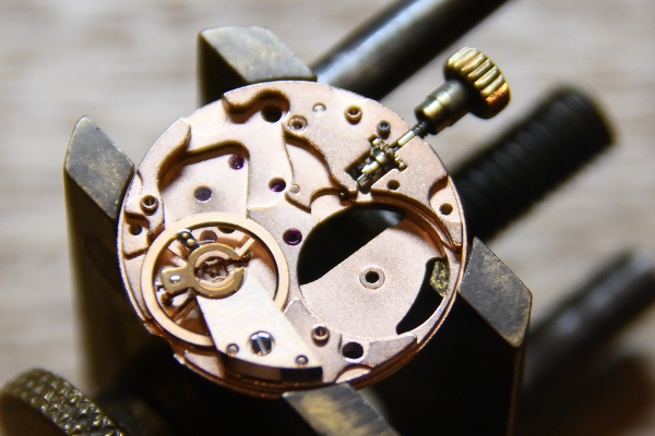 【稼働品】オメガ　ムーブメントCal.620、風防、箱3点セット omega watch 620 movement parts new old stock | eBay