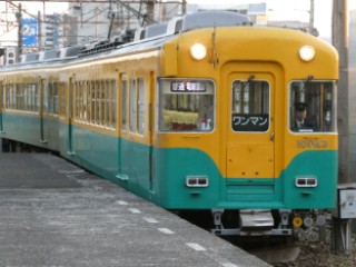富山地方鉄道・モハ10030形車両写真