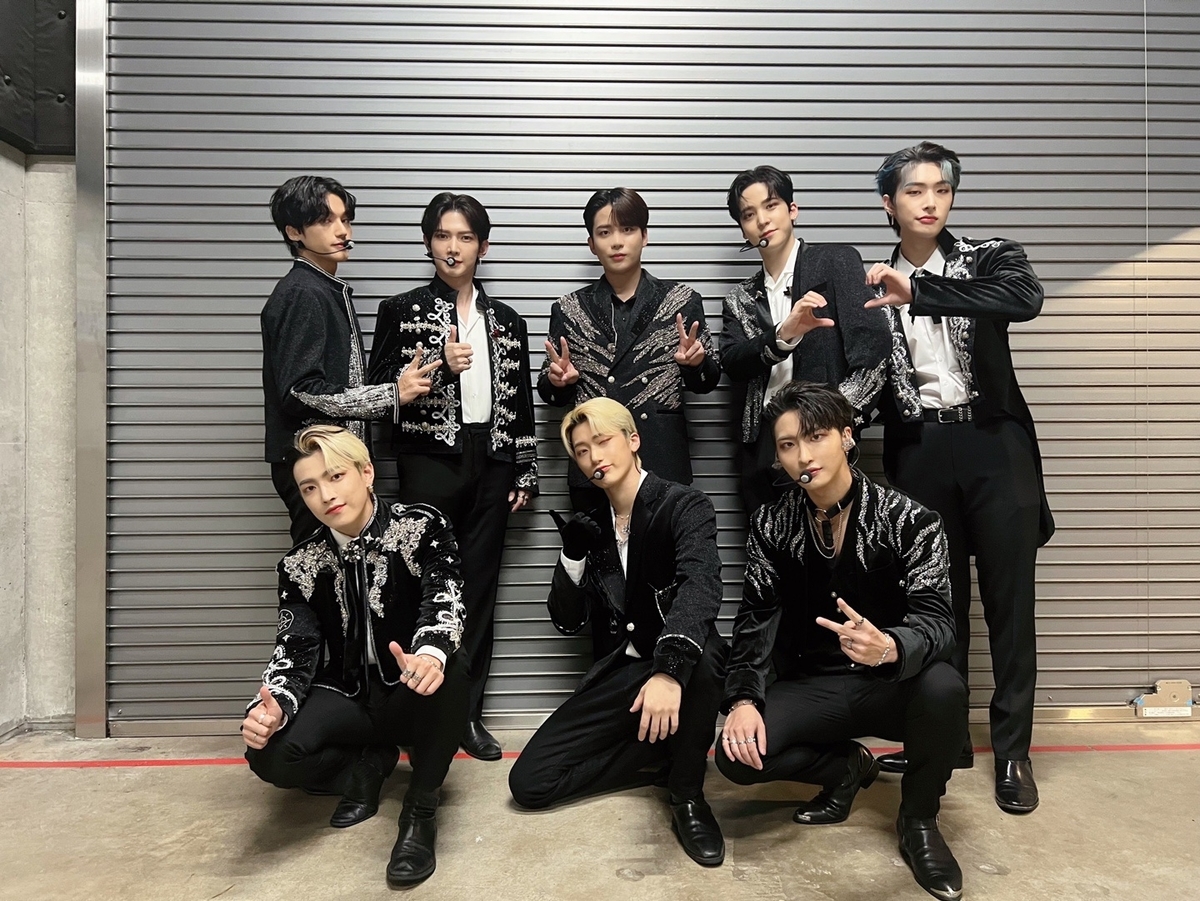 ATEEZ ソンファ サイン 6枚 ATEEZ - ATEEZ ソンファ サイン 6枚の通販 by ！！プロフ読んで