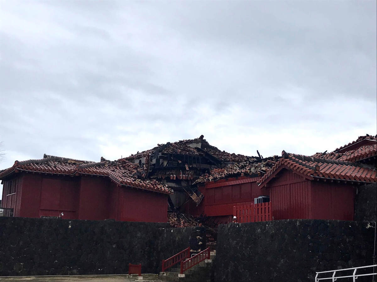 火災2か月後の首里城妹撮影
