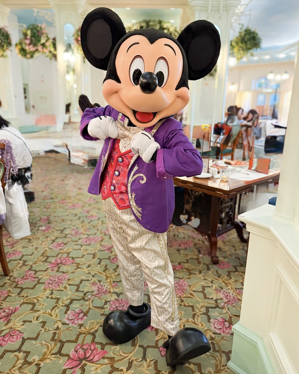 香港ディズニーで楽しむキャラクターグリーティング：20周年編 - ゆ