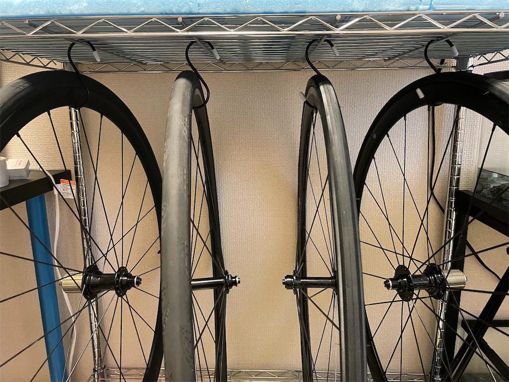 メンテナンスや保管に‼️】自転車ホイール2セット＆ホイールラック2台 