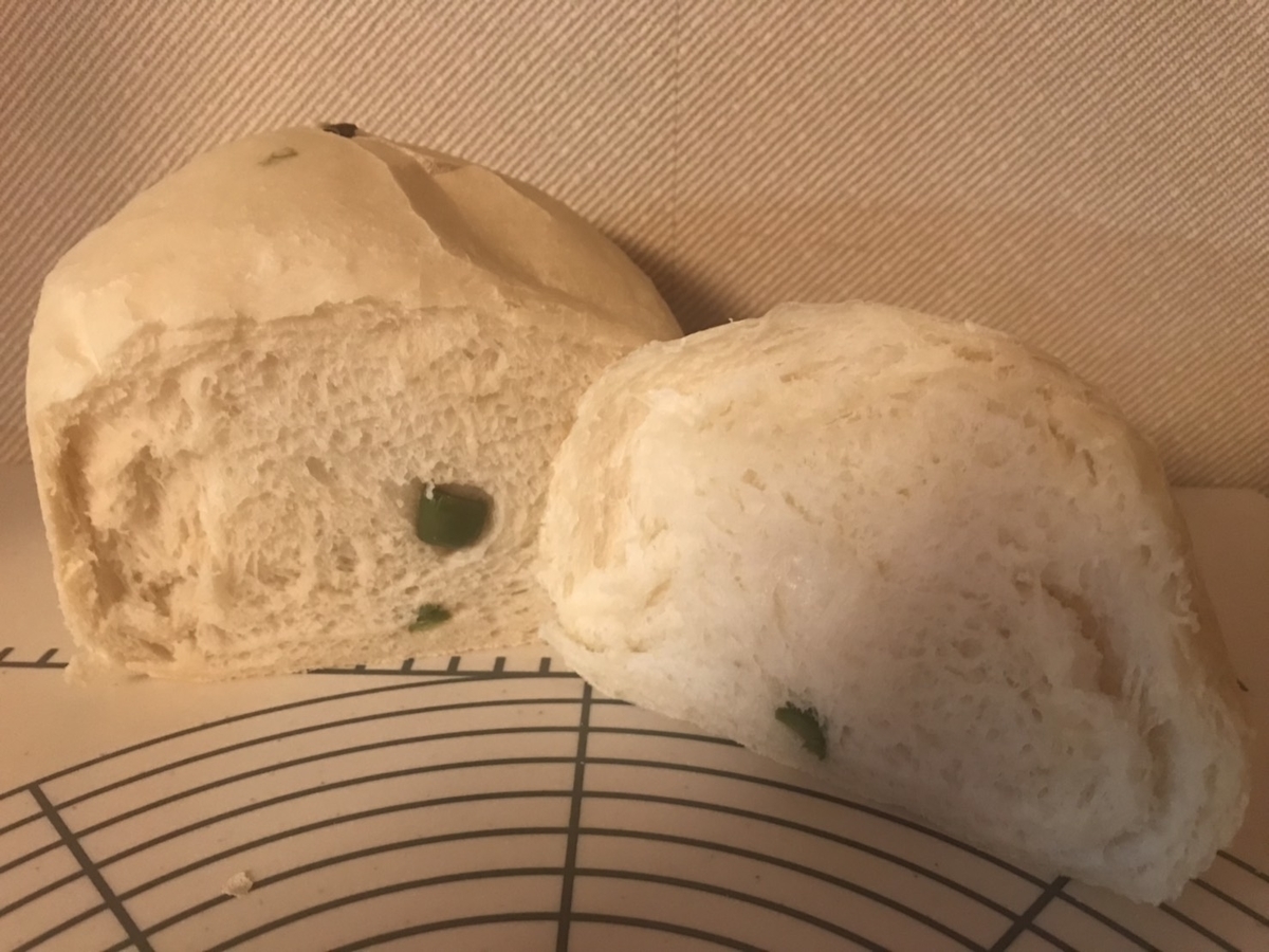オリーブ食パン 完成