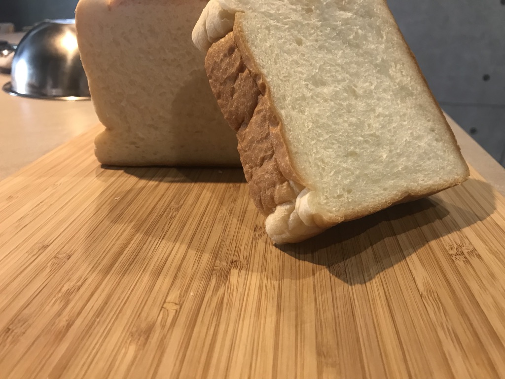 HARE/PAN　純正食パン　大きさ　断面