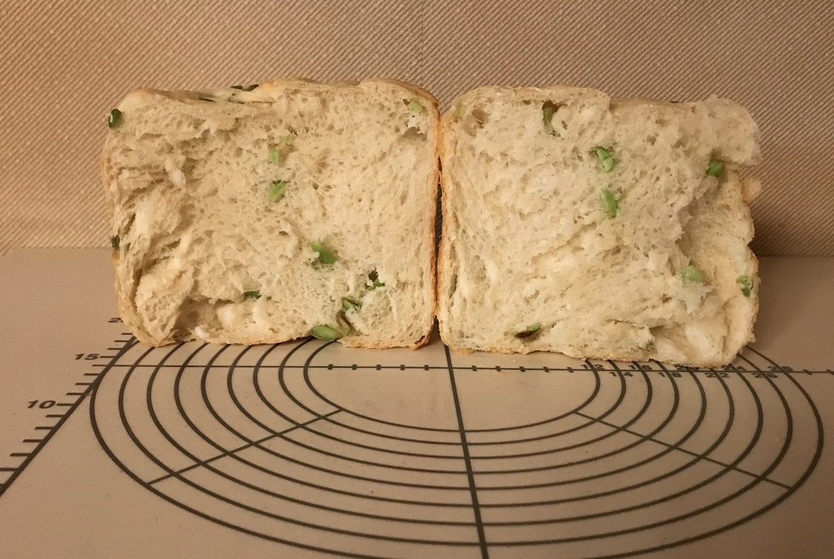 枝豆食パン　カット　断面