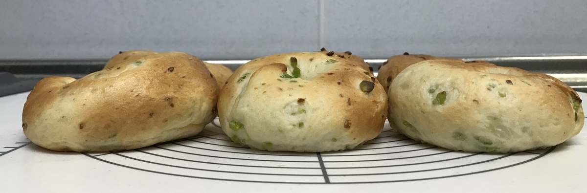 パン　ベーグル　枝豆　完成　横