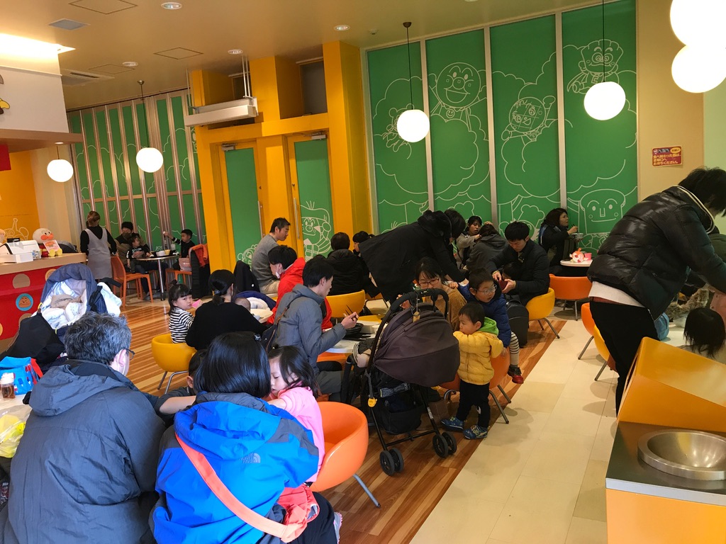 アンパンマンミュージアム 飲食スペース 屋内