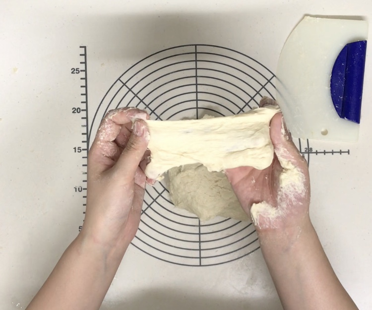 生地 こね上がり グルテン膜 手ごね パン