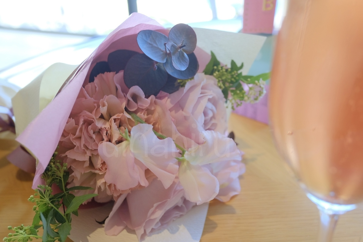 青山フラワーマーケットのピンク系生花束のプレゼント 21年3月春のお花 庶民主婦の購入品ブログ 青山フラワーマーケットのピンク系生花束のプレゼント 21年3月春のお花 庶民主婦の購入品ブログ