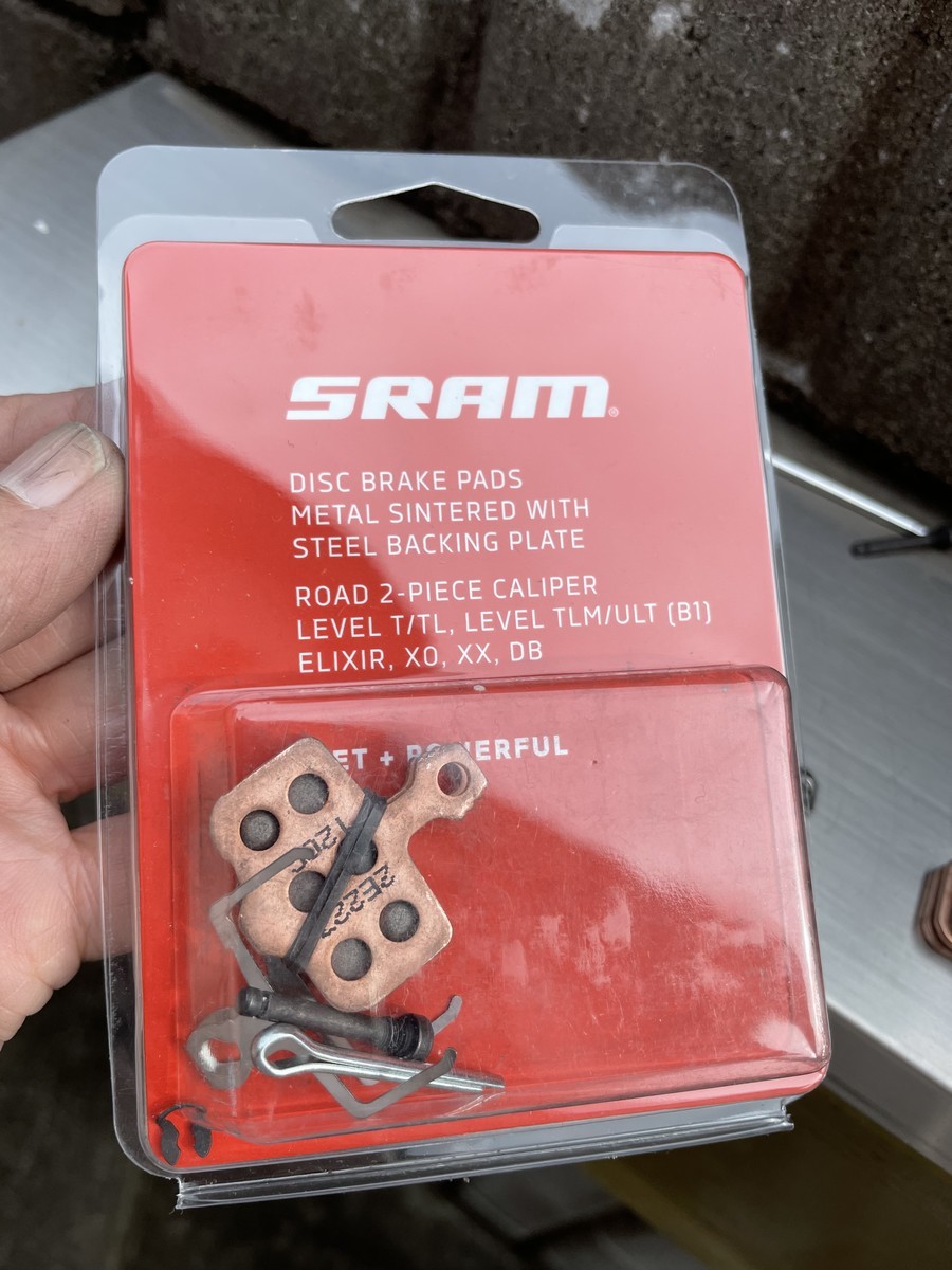 SRAM e-Tap AXS Rブレーキパッド交換 - 鍋谷スト日記 (nabetanisuto) SRAM e-Tap AXS Rブレーキパッド交換 - 鍋谷スト日記 (nabetanisuto)