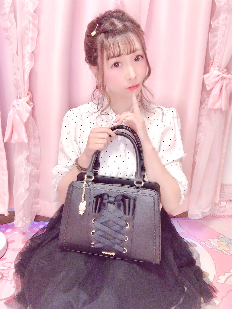 しまむら編み上げリボンバッグ 33色アイシャドウパレット 優香にょふのにょふっとぶろぐ