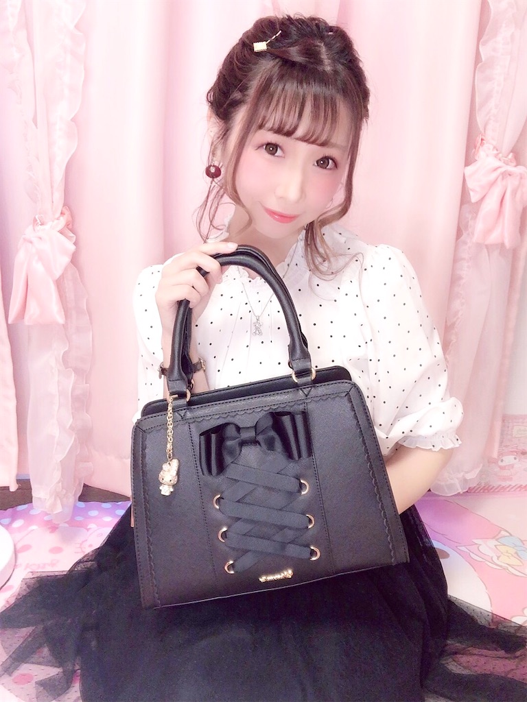 しまむら編み上げリボンバッグ 33色アイシャドウパレット 優香にょふのにょふっとぶろぐ