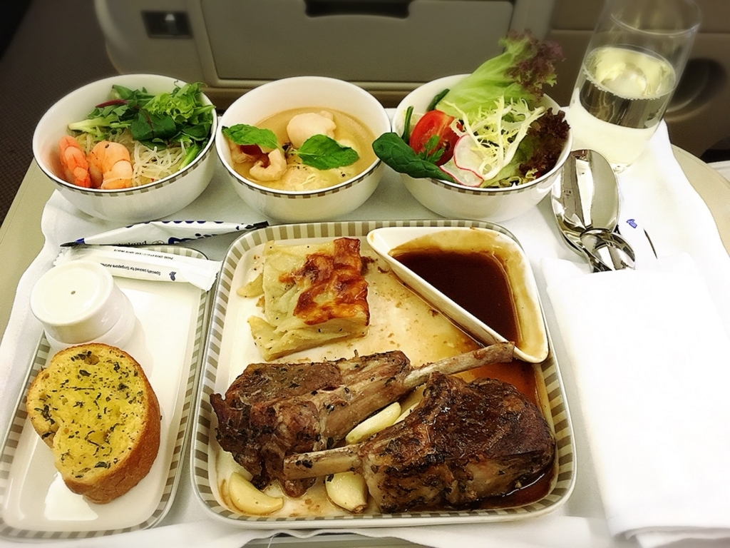 シンガポール航空 ビジネスクラス機内食＜ブック・ザ・クック編 ラム・チョップのロースト＞ バリ島レストランガイド