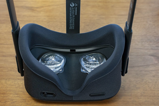 OculusQuest-10.jpg