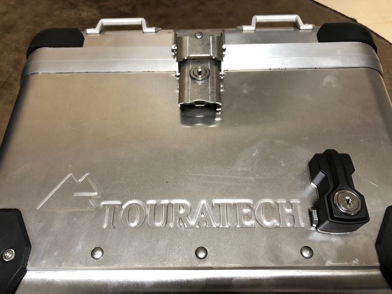 ZEGA-PROトップケース」の取り付けと鍵について - トラ×虎 | KTM 1290