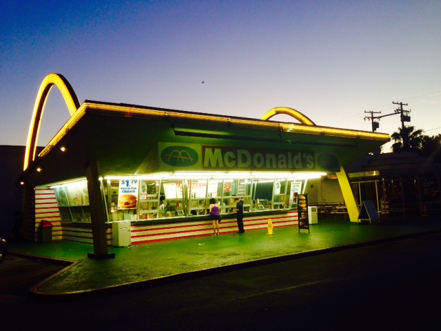 現存する世界最古のマクドナルド3号店に行ってみた (Oldest
