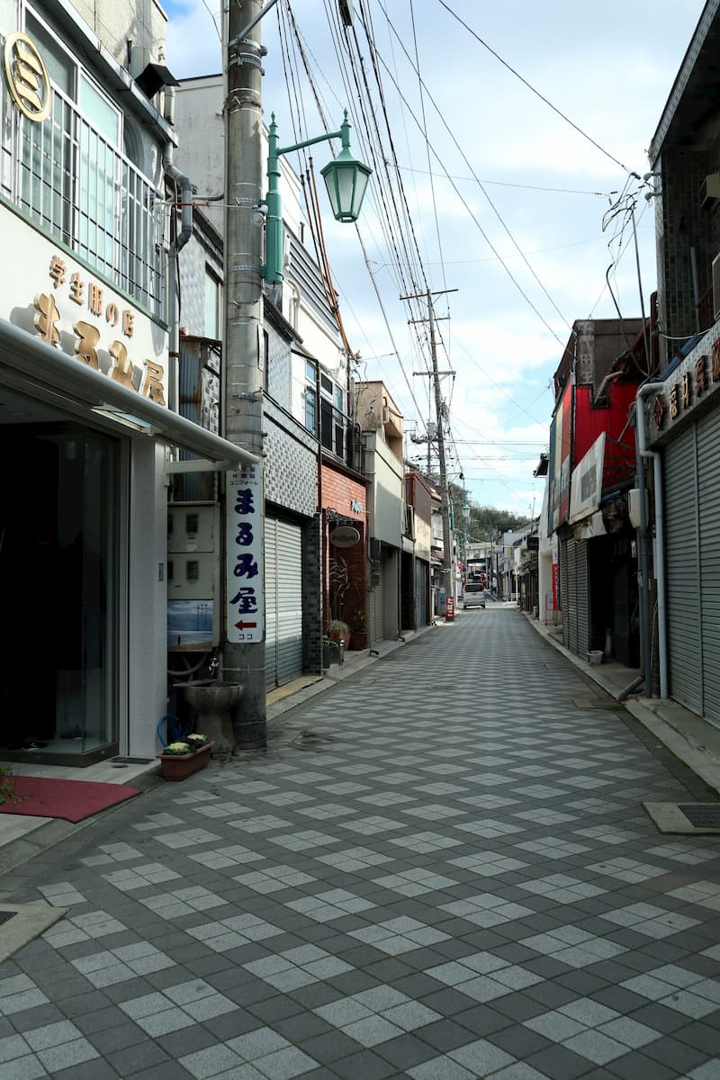 ebisu-dori-shotengai