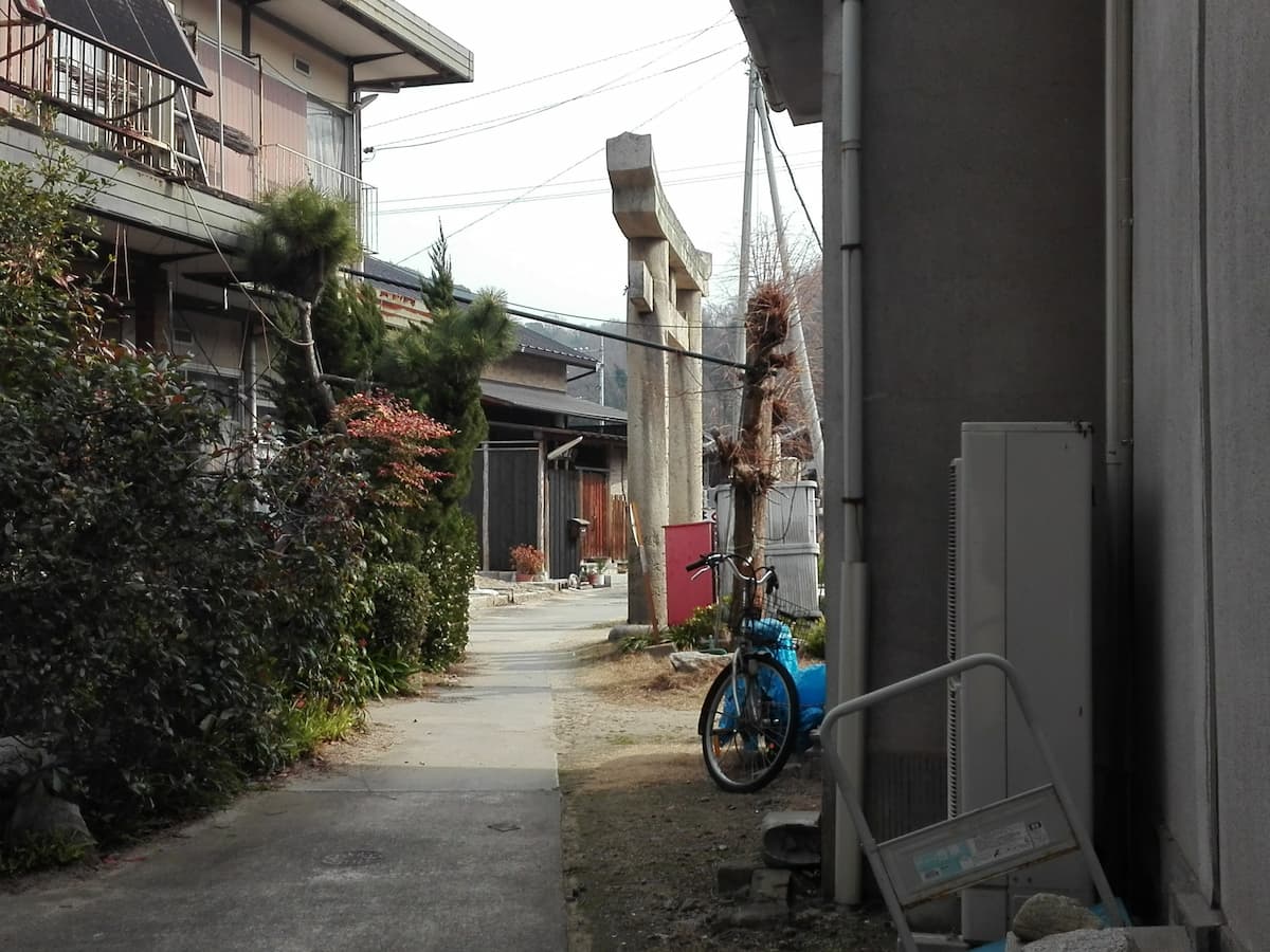 manabeshima-alley