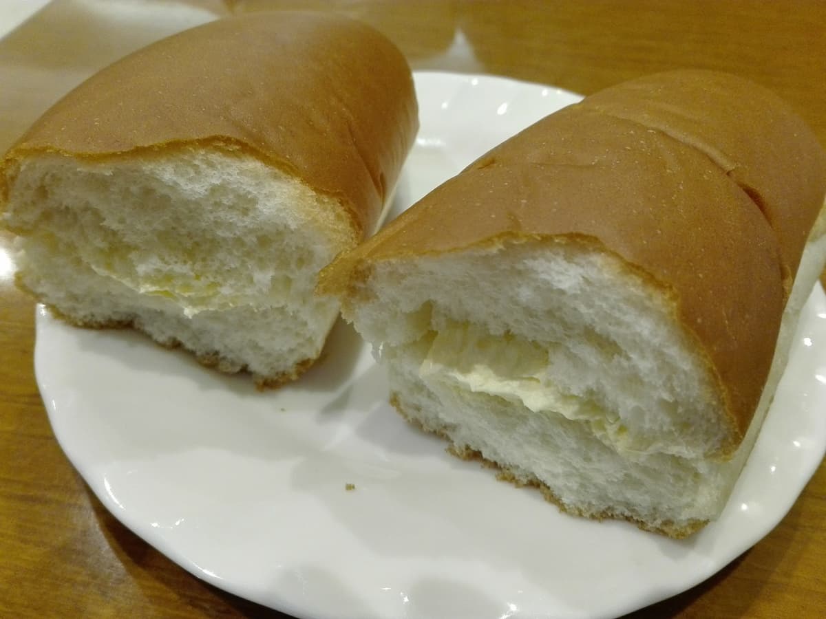 バナナクリームロールが人気 キムラヤの倉敷工場直売店へパンを買いに 併設のカフェ サンドイッチハウス でランチやモーニングも 晴れの国から旅まち巡り バナナクリームロールが人気 キムラヤの倉敷工場直売店へパンを買いに 併設のカフェ サンドイッチハウス でランチやモーニングも 晴れの国から旅まち巡り