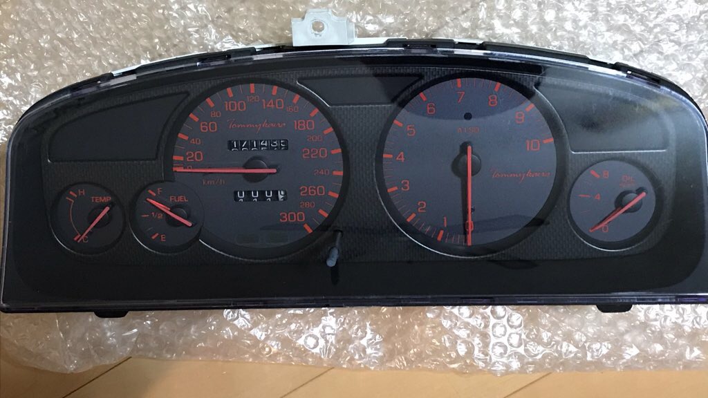 トミーカイラのフルスケールメーター - 博士とR33