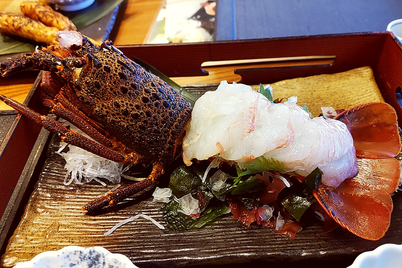 藍屋@大井店（伊勢海老刺身、月見つくね串、定食セット） - 大井町とか