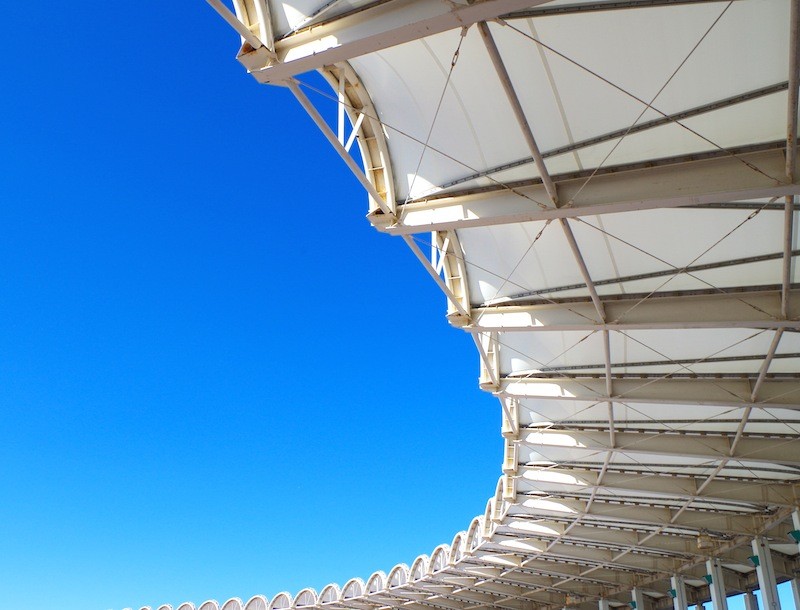 屋根と空写真