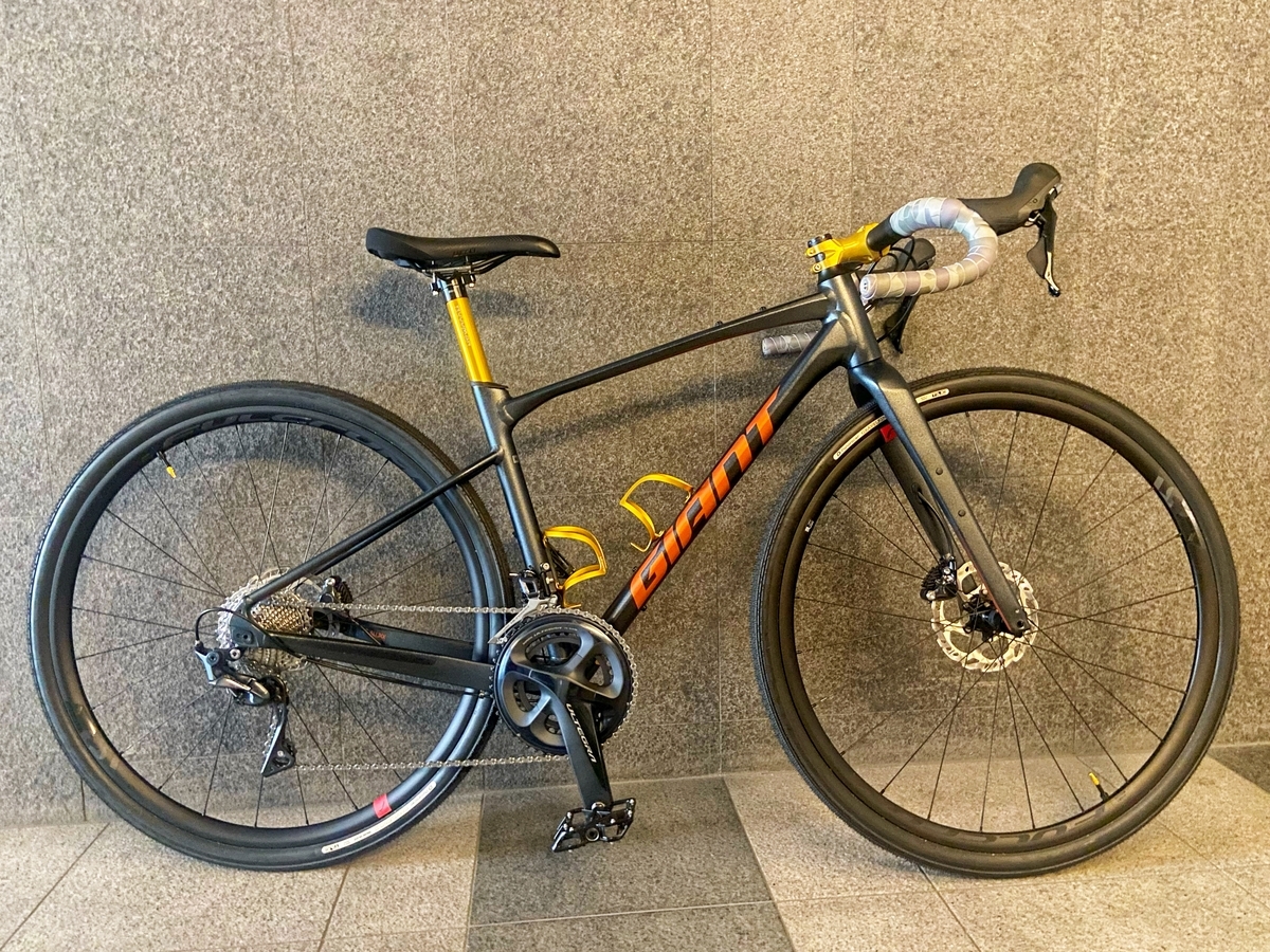 GIANT Revolt 2のフルカスタム - クロモリ迷走記