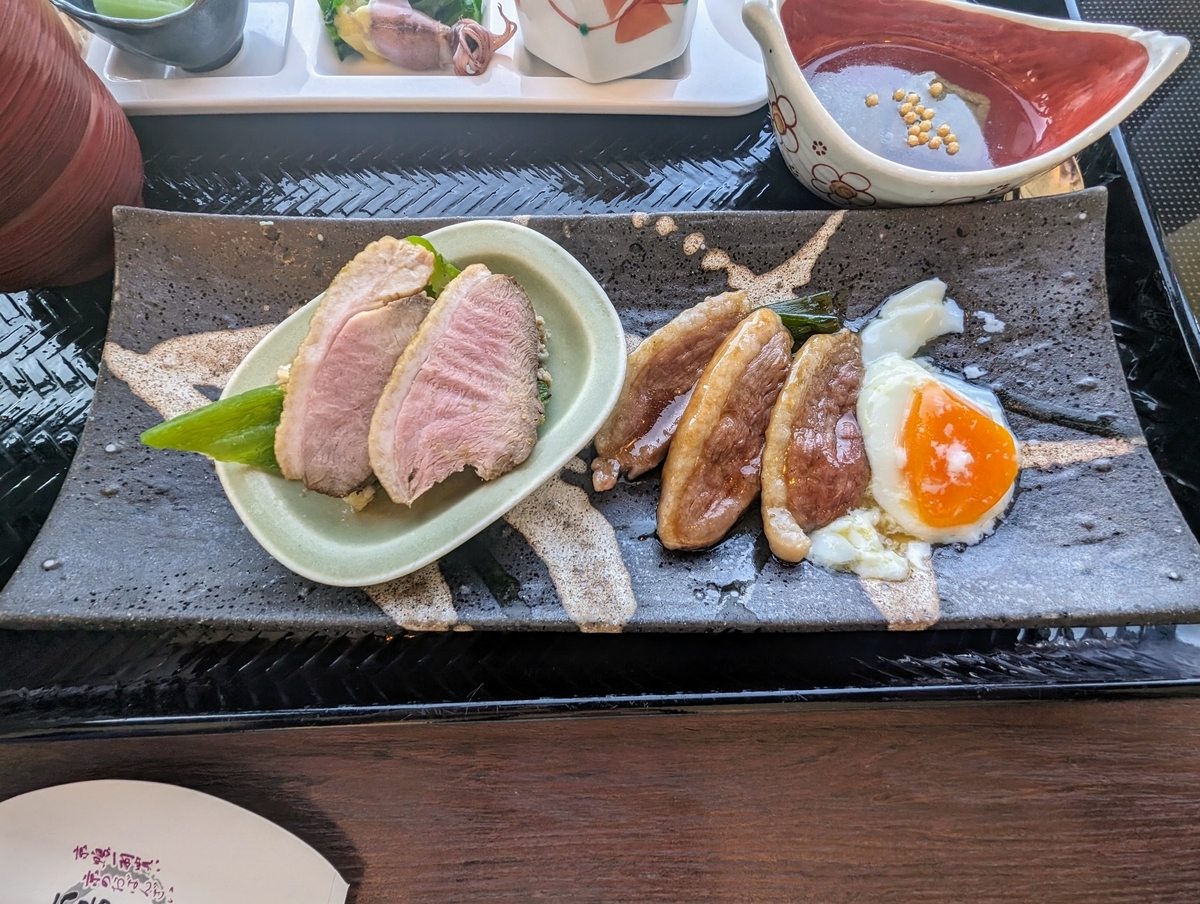 京鴨ロース鍬焼きと京鴨そぼろと万願寺、京鴨ロース柚子胡椒焼き