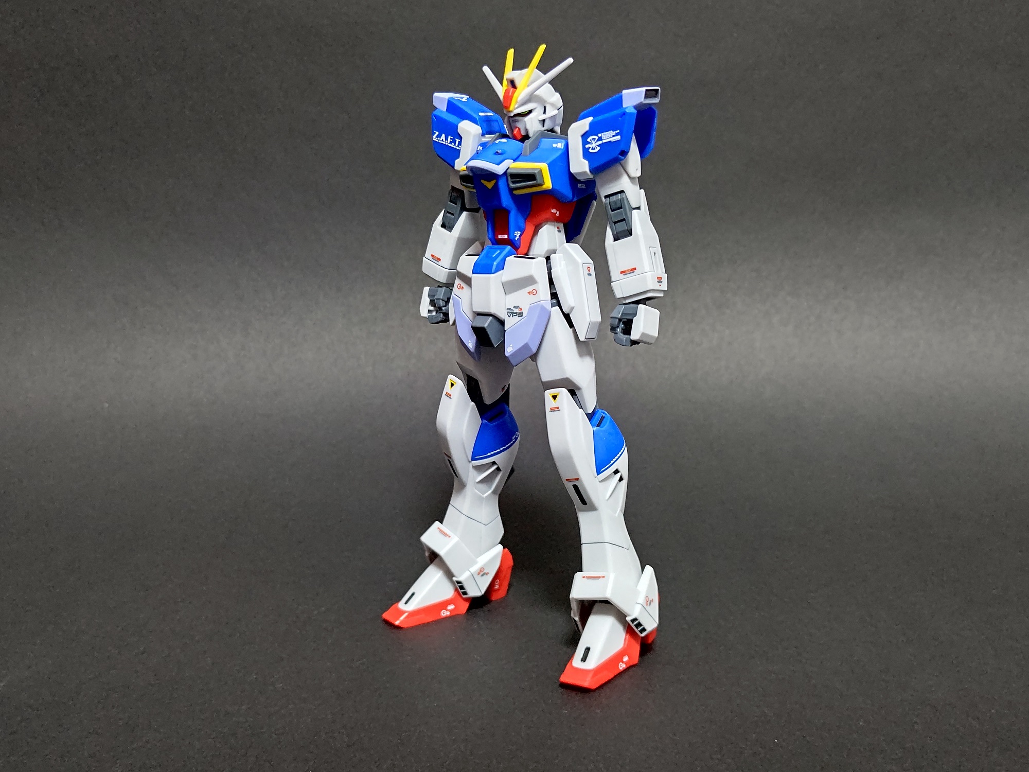 HGCE フォースインパルス全塗装済み完成品 HGCE フォースインパルスガンダム 完成品